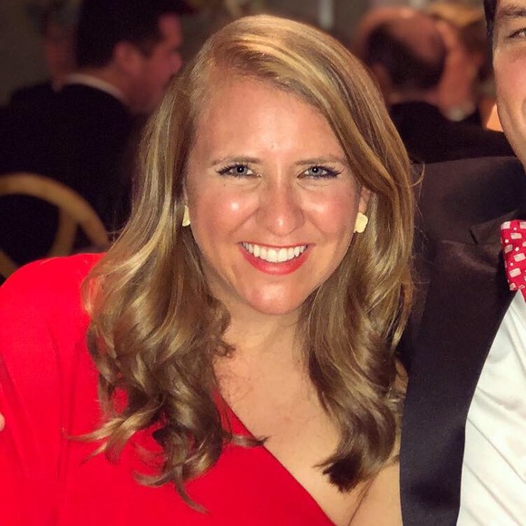 Meet your Posher, Louise - Picture 1 of 1